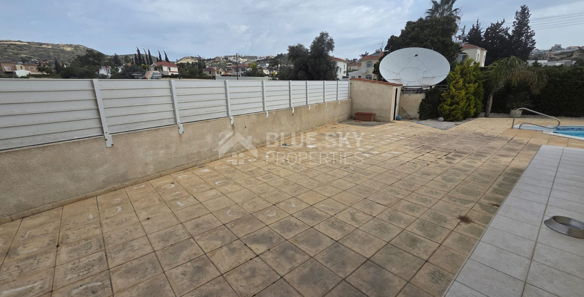 Three bedroom detached house for rent in Agios Tychonas - furnished with private pool