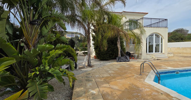 Three bedroom detached house for rent in Agios Tychonas - furnished with private pool