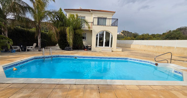 Three bedroom detached house for rent in Agios Tychonas - furnished with private pool