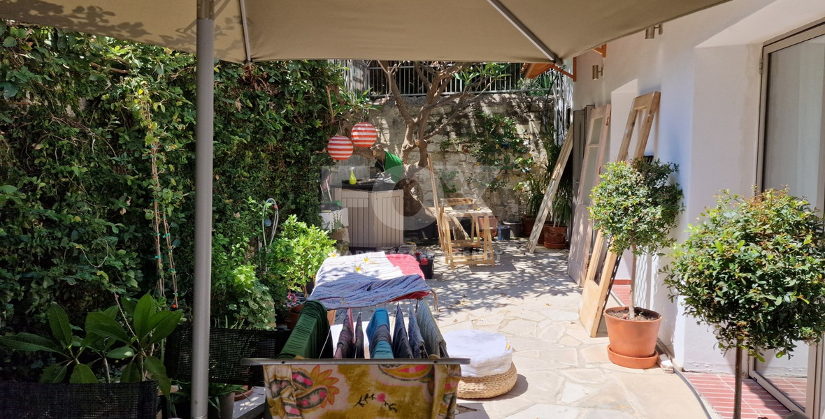 Unique Two bedroom House For Sale