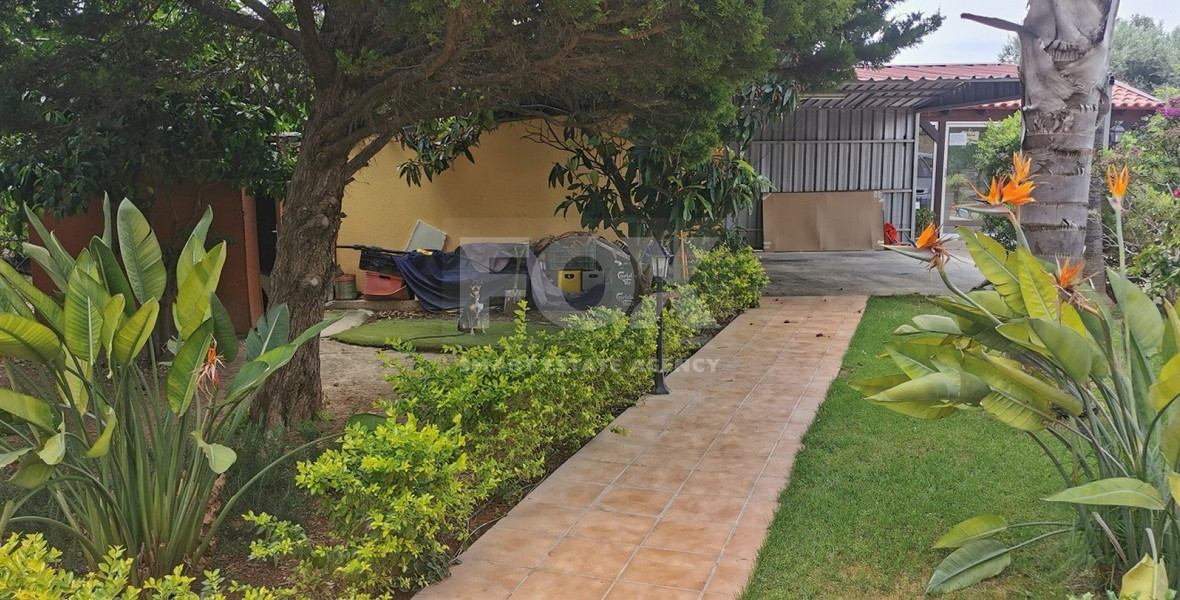 Spacious  Four Bedroom Detached Home with Pool in Kolossi