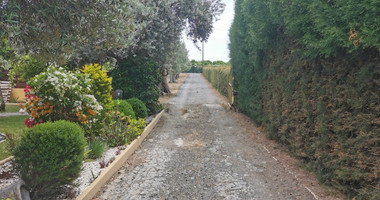 Spacious  Four Bedroom Detached Home with Pool in Kolossi