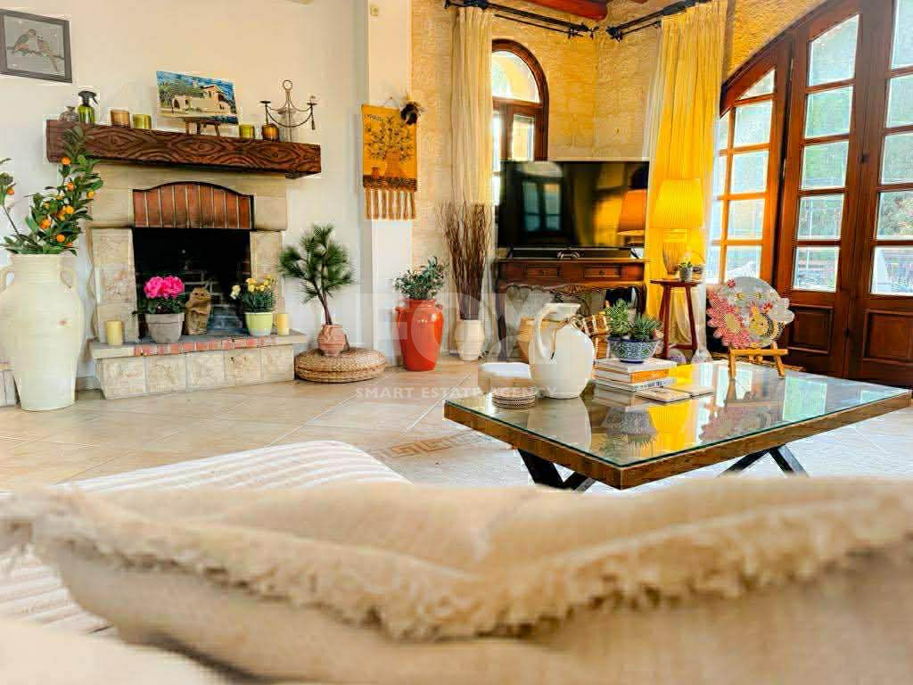 Stunning Villa for rent at Argaka near the beach