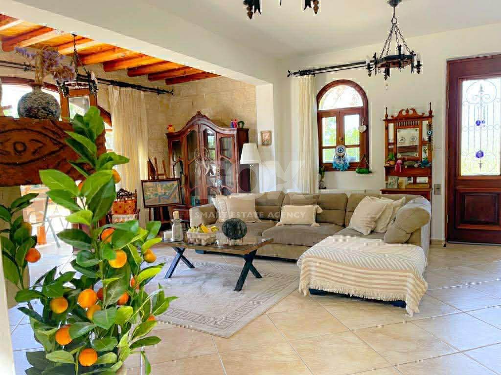 Stunning Villa for rent at Argaka near the beach