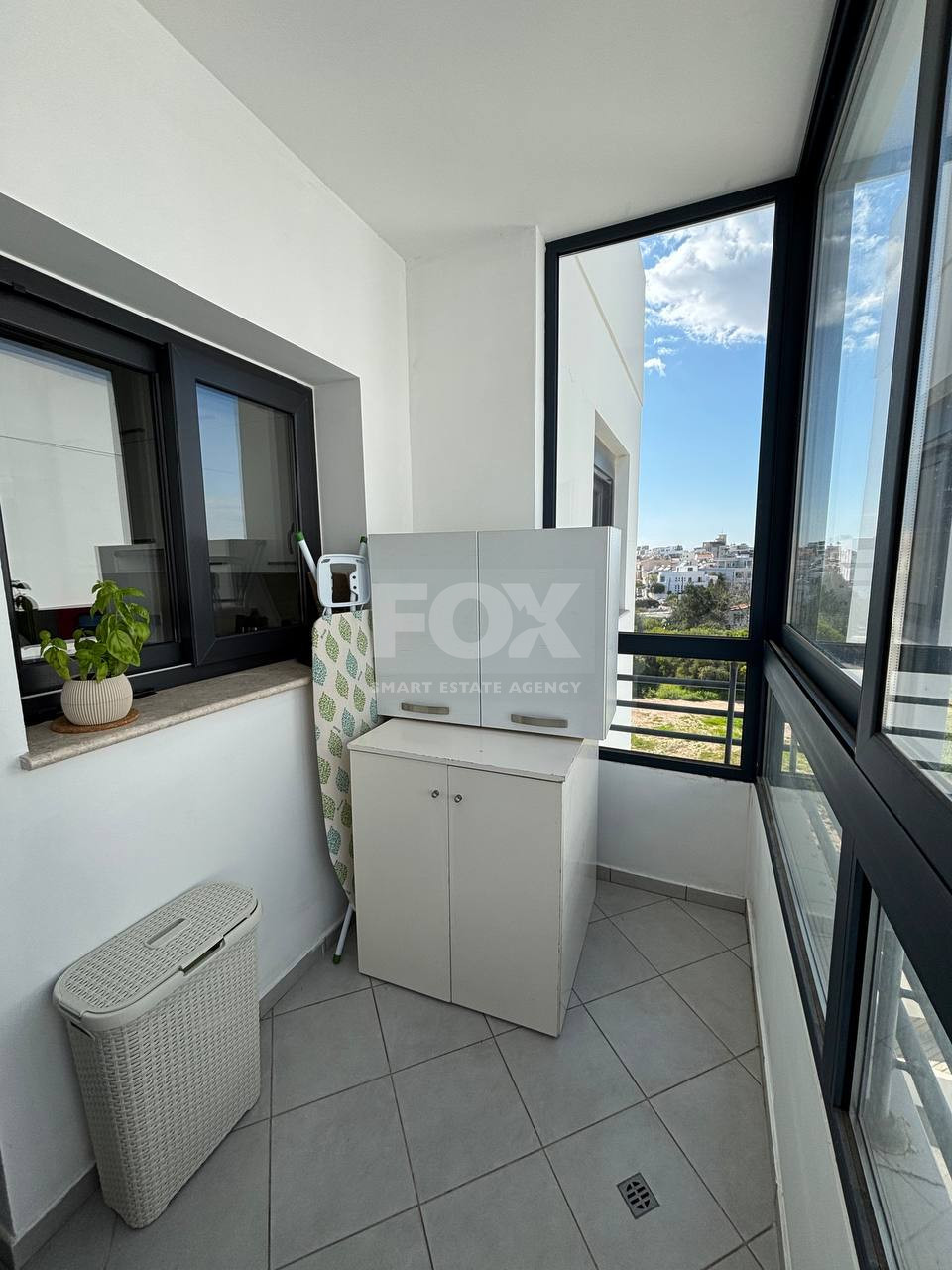 Modern 2-Bedroom Apartment for Rent in Mesa Geitonia – Fully Furnished & Move-In Ready