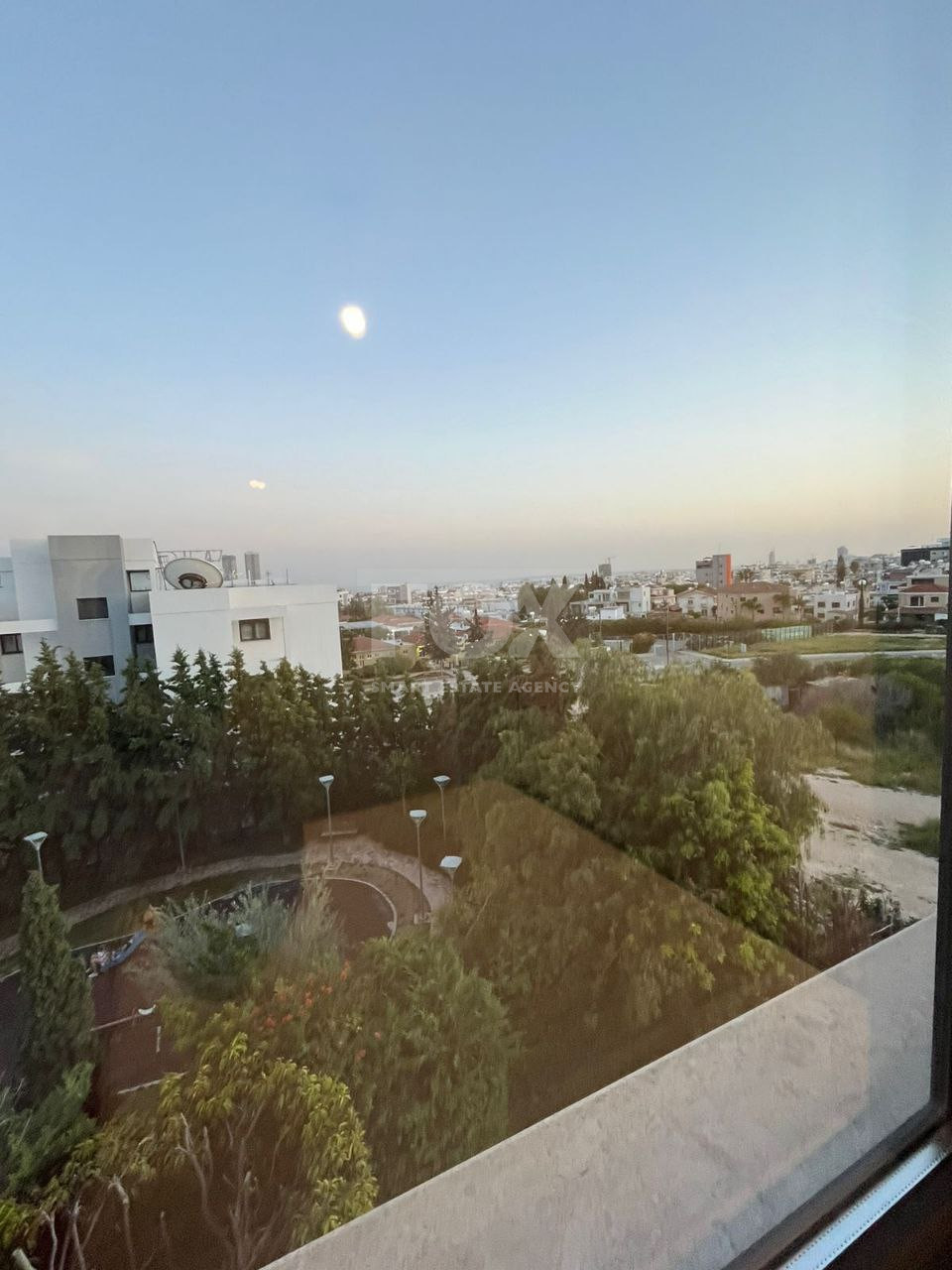 Modern 2-Bedroom Apartment for Rent in Mesa Geitonia – Fully Furnished & Move-In Ready