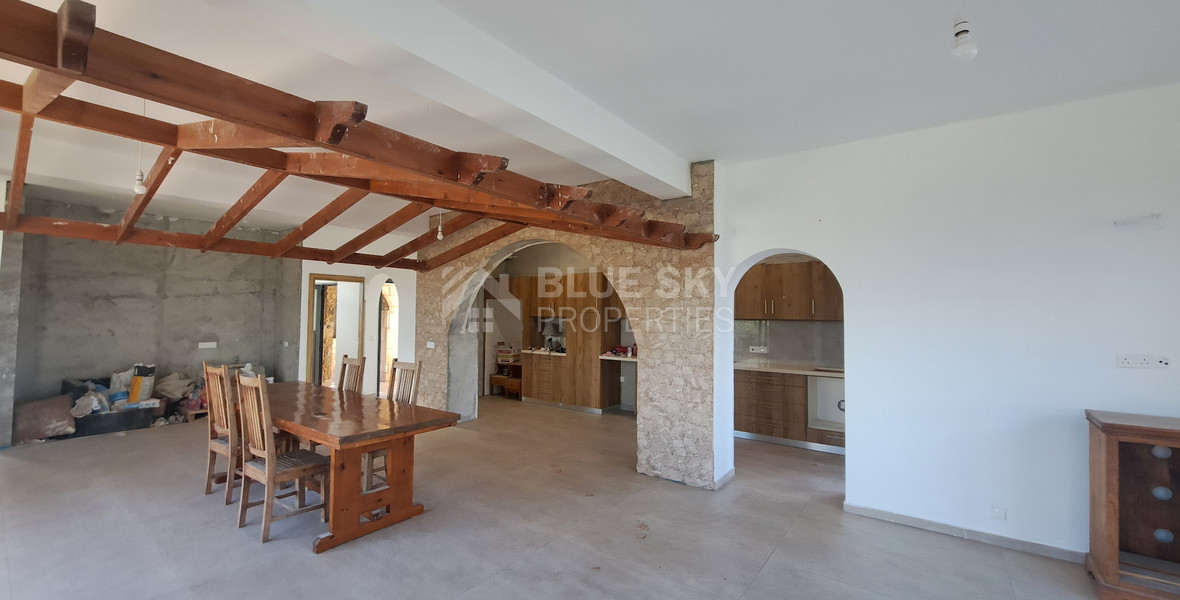 Modern Six Bedroom Villa in Lasa with Sea Views