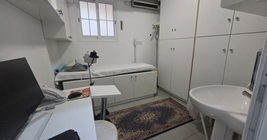 Clinic/ Office/ Private tutoring school/ Yoga studio for rent in Katholiki