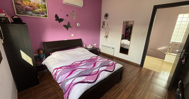 Spacious 3-Bedroom Furnished House for Rent in Ypsonas