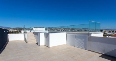 Modern Two-Bedroom Furnished Apartment for Rent in Limassol with Communal Pool & Rooftop Terrace