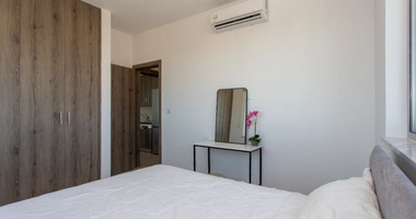 Modern One-Bedroom Furnished Apartment for Rent in Kato Polemidia with Communal Pool & Rooftop Terrace