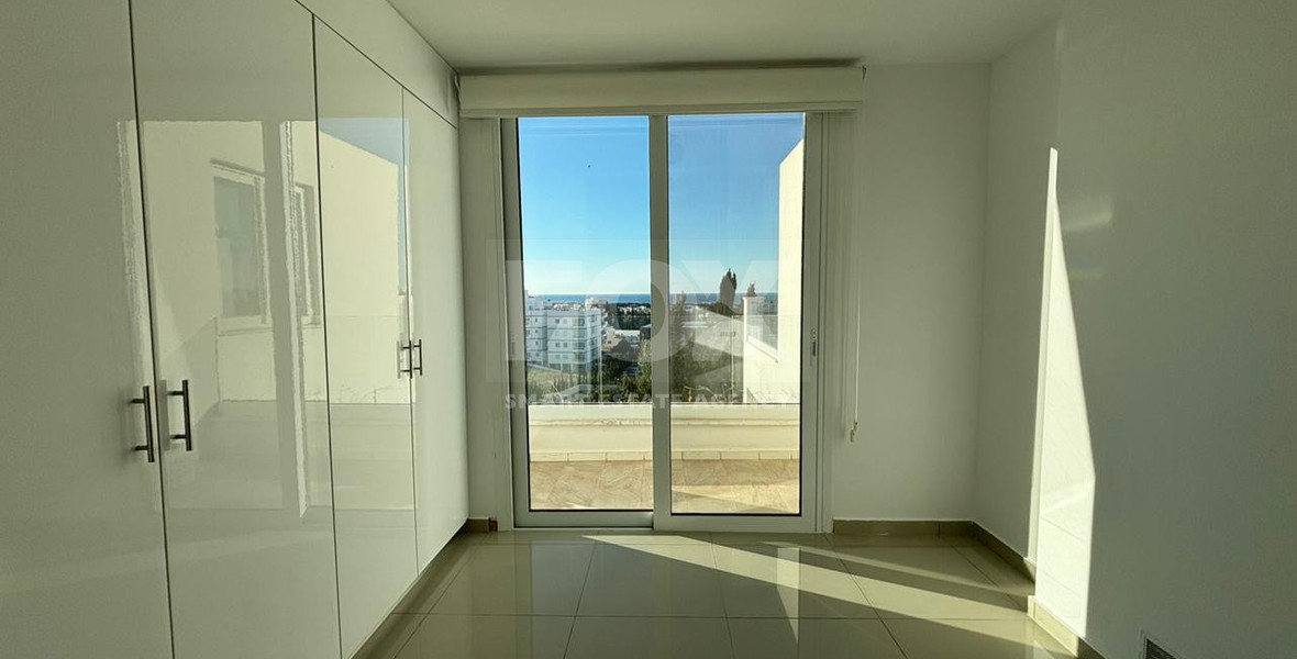 Stunning Penthouse in Pafos center for rent