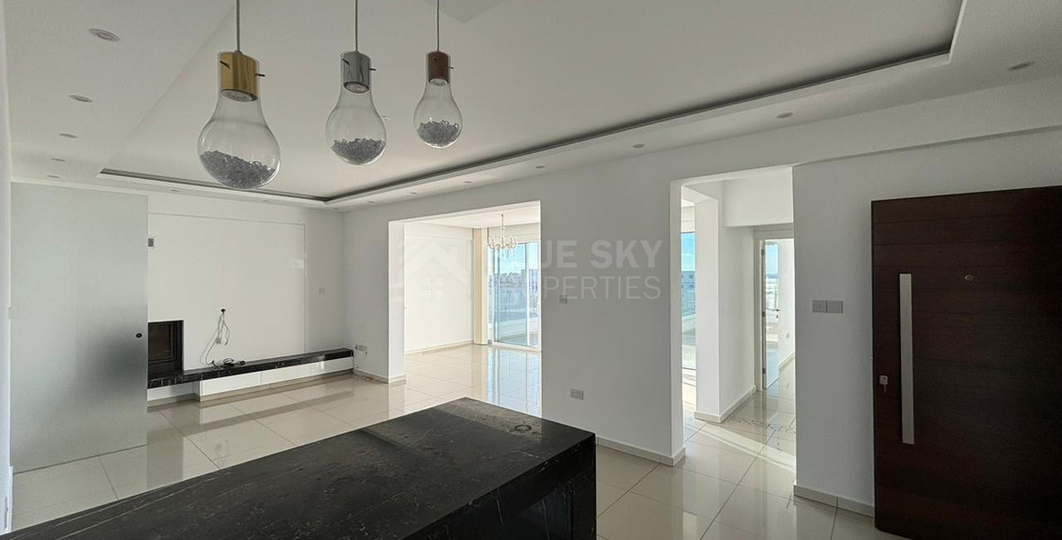Stunning Penthouse in Pafos center for rent