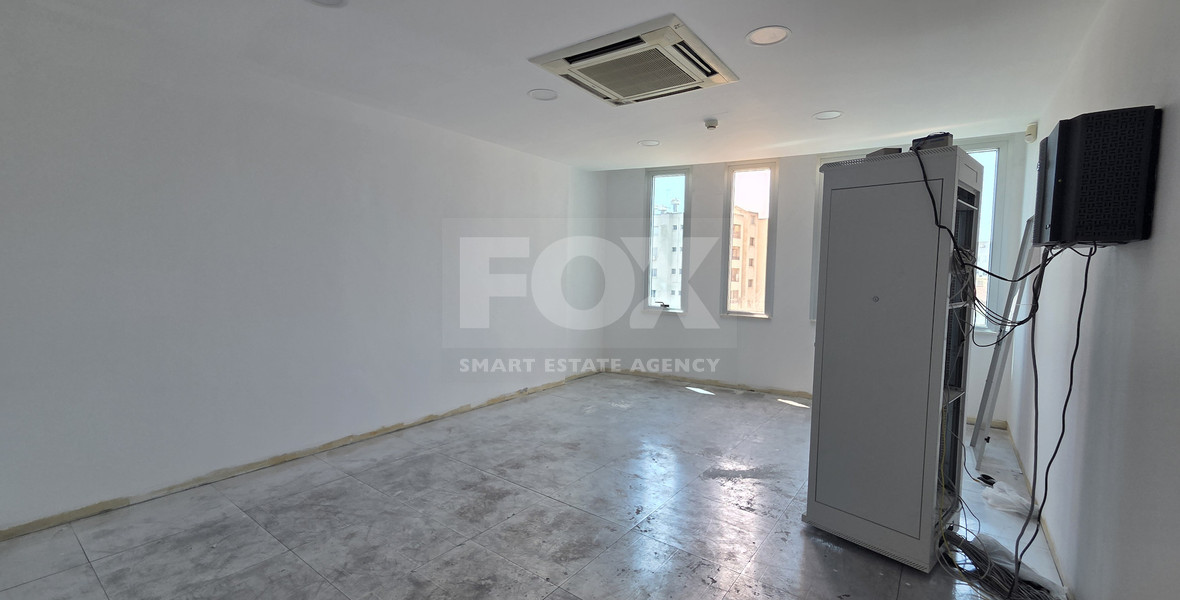Spacious 600m² Office | 11 Rooms / Optional Open Plan | For Rent , Linopetra Main Road