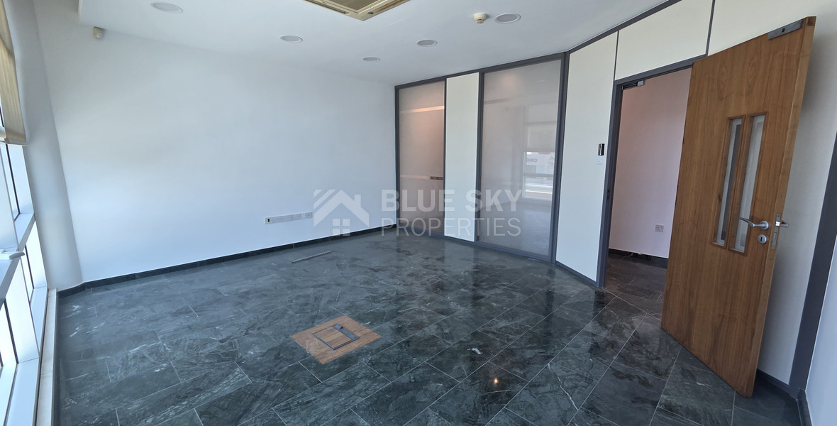 Spacious 600m² Office | 11 Rooms / Optional Open Plan | For Rent , Linopetra Main Road