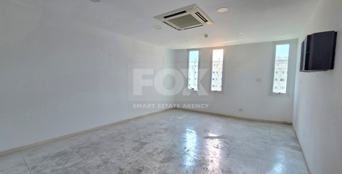 Spacious 600m² Office | 11 Rooms / Optional Open Plan | For Rent , Linopetra Main Road