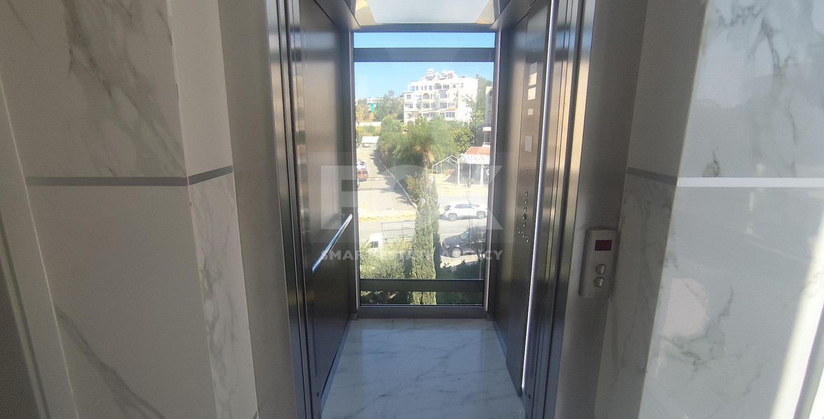 Modern Office for Rent in Agios Tychonas Tourist Area – 112 sqm
