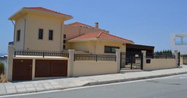 Luxury Six bedroom Villa with Sea views in Kefalogremmos, Limassol, Cyprus