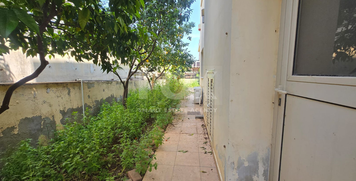 Detached Three-Bedroom Villa on 640m² Plot for Sale in Ypsonas: with Garden & Pool