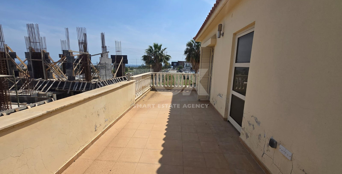Detached Three-Bedroom Villa on 640m² Plot for Sale in Ypsonas: with Garden & Pool