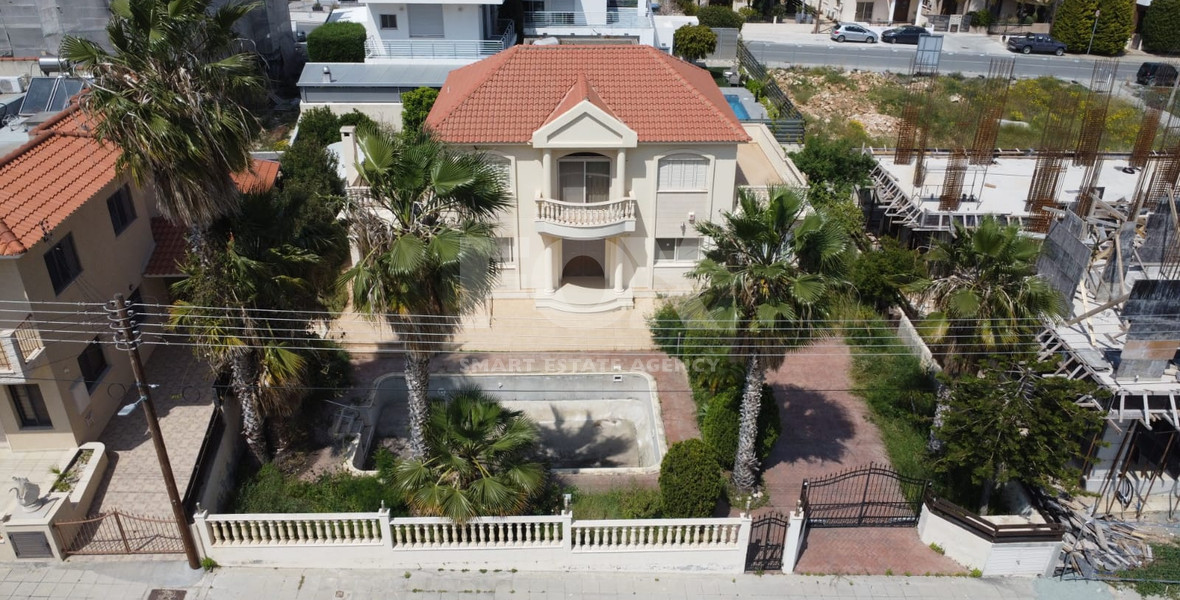 Detached Three-Bedroom Villa on 640m² Plot for Sale in Ypsonas: with Garden & Pool