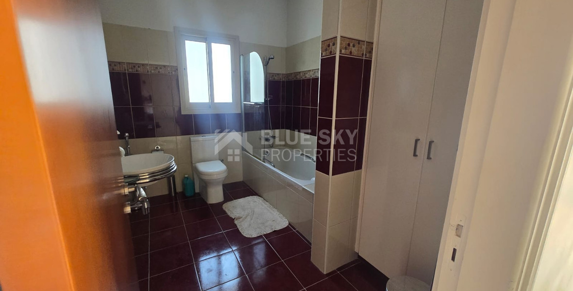 Detached Three-Bedroom Villa on 640m² Plot for Sale in Ypsonas: with Garden & Pool