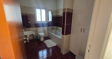 Detached Three-Bedroom Villa on 640m² Plot for Sale in Ypsonas: with Garden & Pool