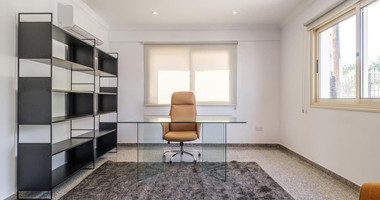 Spacious four-bedroom house with pool for Sale In Ypsoupoli, Limassol