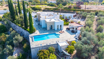 FOUR BEDROOM SEAVIEW BUNGALOW FOR SALE