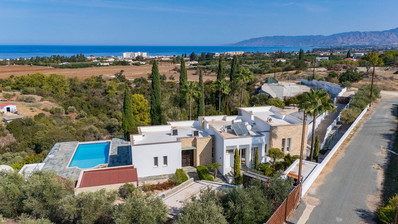 FOUR BEDROOM SEAVIEW BUNGALOW FOR SALE