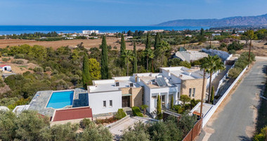 FOUR BEDROOM SEAVIEW BUNGALOW FOR SALE