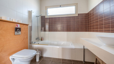 FOUR BEDROOM SEAVIEW BUNGALOW FOR SALE