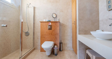 FOUR BEDROOM SEAVIEW BUNGALOW FOR SALE