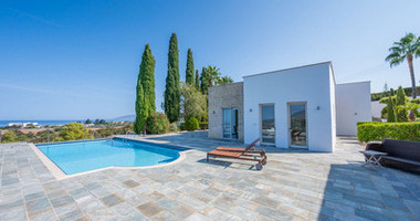 FOUR BEDROOM SEAVIEW BUNGALOW FOR SALE