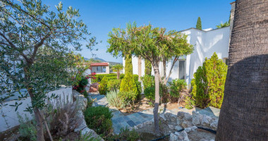 FOUR BEDROOM SEAVIEW BUNGALOW FOR SALE