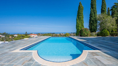 FOUR BEDROOM SEAVIEW BUNGALOW FOR SALE