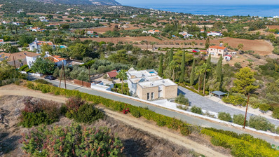 FOUR BEDROOM SEAVIEW BUNGALOW FOR SALE