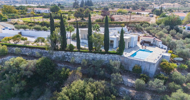 FOUR BEDROOM SEAVIEW BUNGALOW FOR SALE