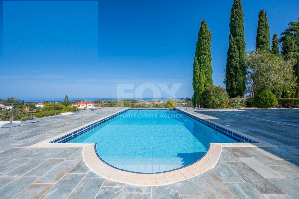 FOUR BEDROOM SEAVIEW BUNGALOW FOR SALE