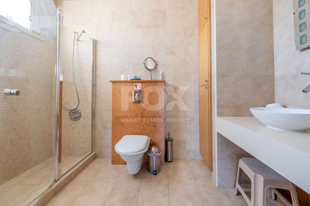 FOUR BEDROOM SEAVIEW BUNGALOW FOR SALE