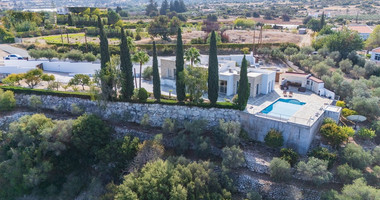 FOUR BEDROOM SEAVIEW BUNGALOW FOR SALE