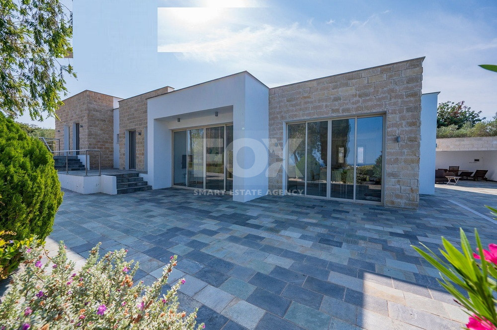 FOUR BEDROOM SEAVIEW BUNGALOW FOR SALE