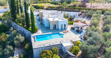 FOUR BEDROOM SEAVIEW BUNGALOW FOR SALE