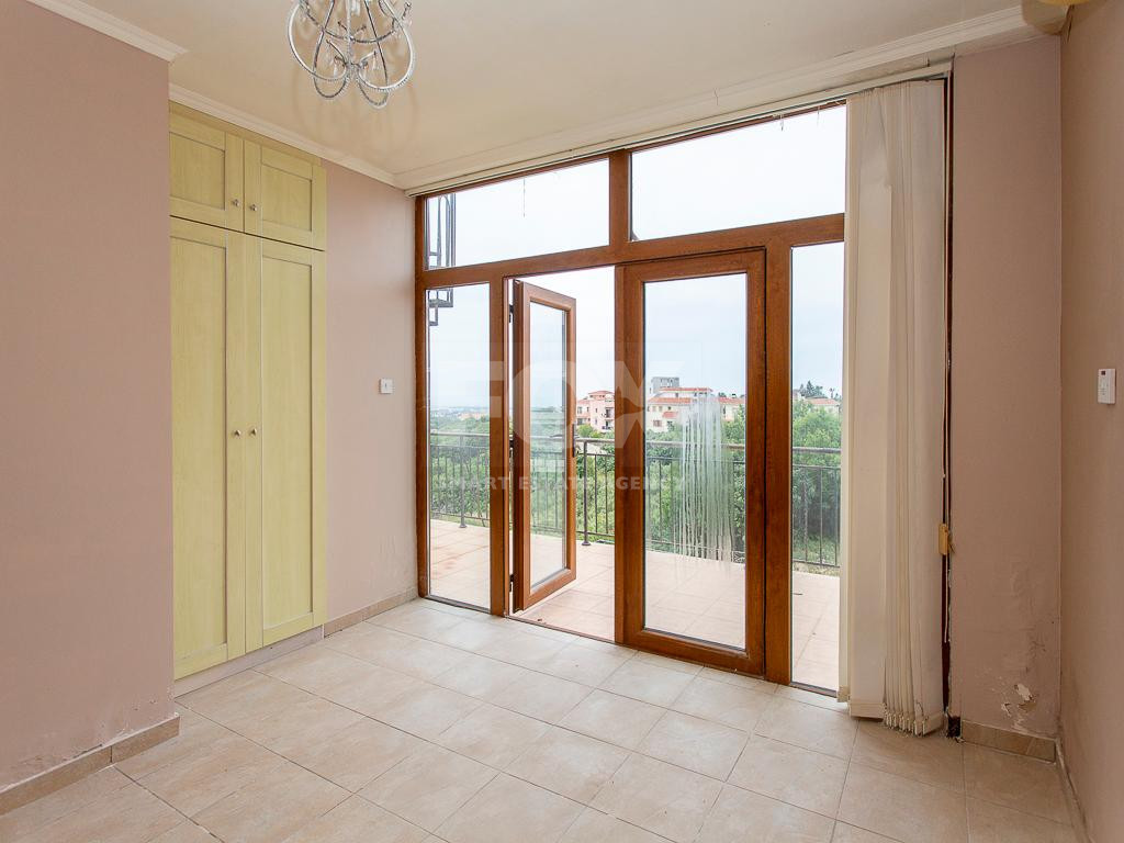 Three Bedroom Maisonette in Anavargos Paphos for sale | Investment Opportunity with Parking & Verandas