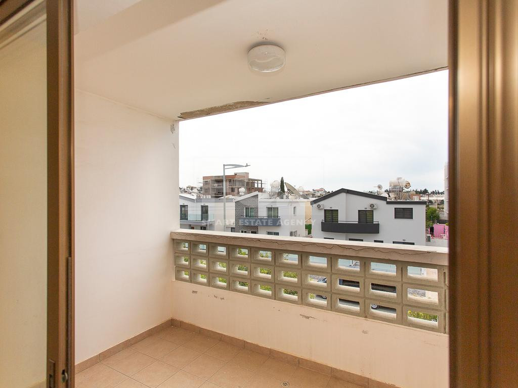 Modern one Bedroom Apartment for Sale in Paphos Universal Area with Communal Pool and Title Deed