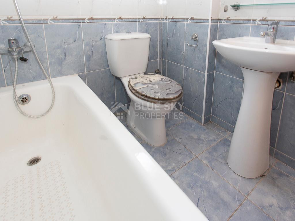 Modern one Bedroom Apartment for Sale in Paphos Universal Area with Communal Pool and Title Deed