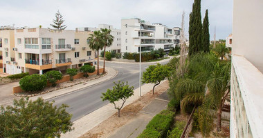 Modern one Bedroom Apartment for Sale in Paphos Universal Area with Communal Pool and Title Deed