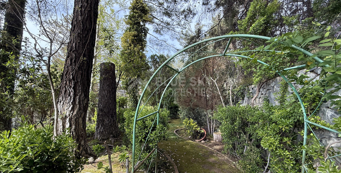 7 Bedroom Luxury Villa for Sale in Moniatis with Indoor Heated Pool
