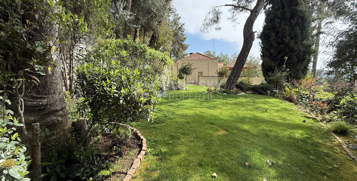6 Bedroom Luxury Villa for Sale in Moniatis with Indoor Heated Pool
