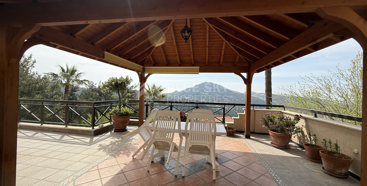 6 Bedroom Luxury Villa for Sale in Moniatis with Indoor Heated Pool